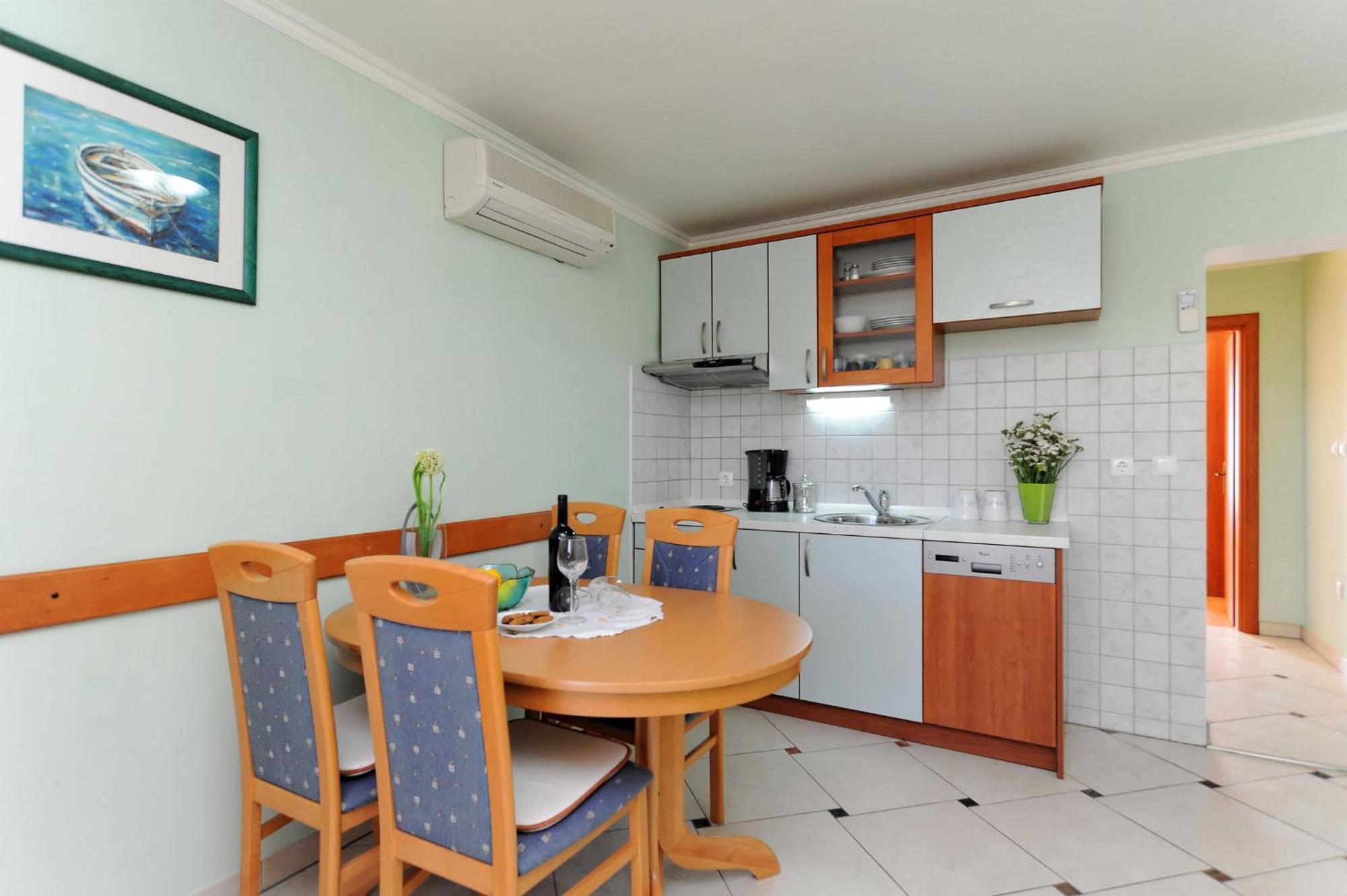 Apartmani Villa Elvira Sukošan Værelse billede
